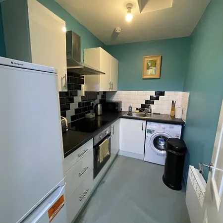 Meridian Apartment *